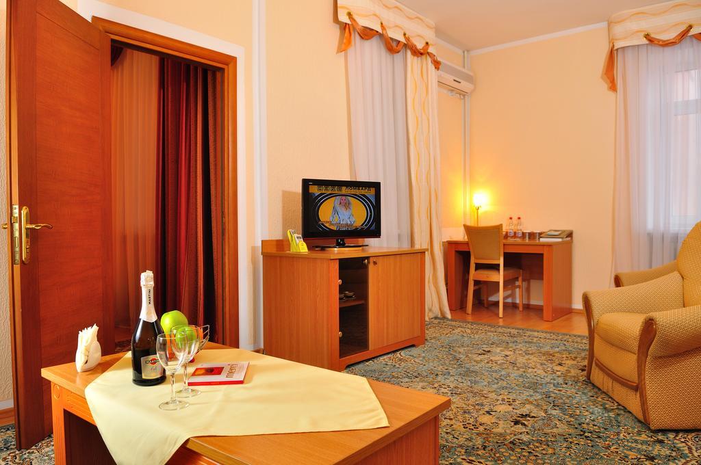 Altyn Dala Hotel Astana Zewnętrze zdjęcie