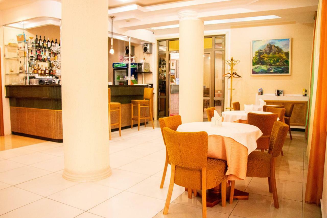 Altyn Dala Hotel Astana Zewnętrze zdjęcie